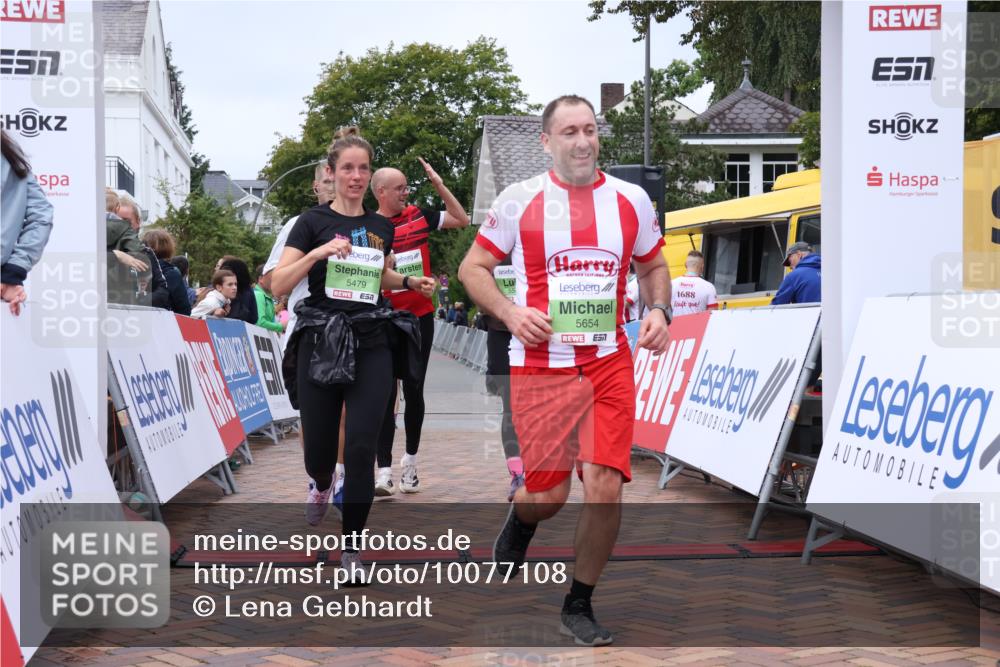 30.08.2026 - Blankeneser Heldenlauf Lena Gebhardt http://msf.ph/oto/10077108 30.08.2026 10:36:25 Ziel 5317, 5394, 5479, 5580, 5582, 5654, 5815 meine-sportfotos.de