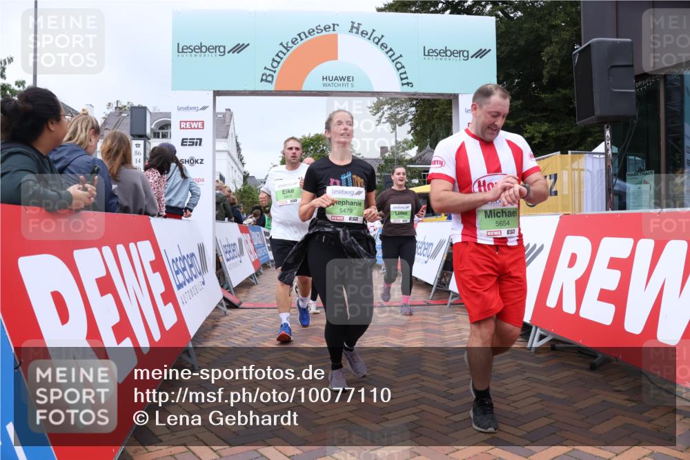 30.08.2026 - Blankeneser Heldenlauf Lena Gebhardt http://msf.ph/oto/10077110 30.08.2026 10:36:26 Ziel 5183, 5317, 5394, 5479, 5580, 5582, 5654, 5815 meine-sportfotos.de