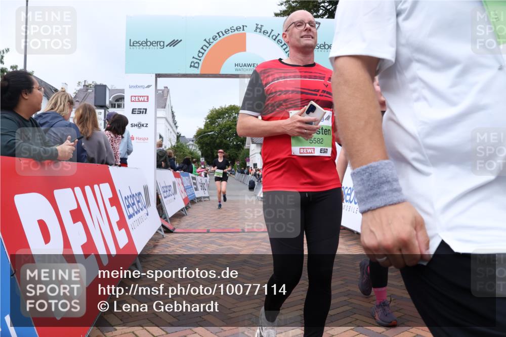 30.08.2026 - Blankeneser Heldenlauf Lena Gebhardt http://msf.ph/oto/10077114 30.08.2026 10:36:28 Ziel 5183, 5317, 5394, 5479, 5580, 5582, 5654, 5815 meine-sportfotos.de