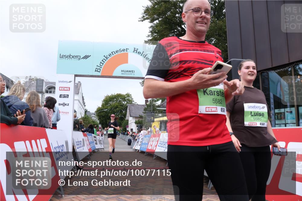 30.08.2026 - Blankeneser Heldenlauf Lena Gebhardt http://msf.ph/oto/10077115 30.08.2026 10:36:29 Ziel 5183, 5317, 5394, 5479, 5580, 5582, 5654, 5815 meine-sportfotos.de