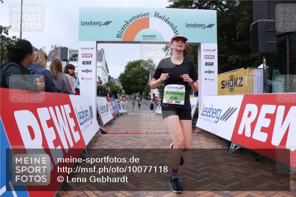 30.08.2026 - Blankeneser Heldenlauf Lena Gebhardt http://msf.ph/oto/10077118 30.08.2026 10:36:31 Ziel 5183, 5479, 5580, 5582, 5654, 5815 meine-sportfotos.de