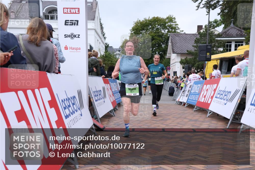 30.08.2026 - Blankeneser Heldenlauf Lena Gebhardt http://msf.ph/oto/10077122 30.08.2026 10:36:38 Ziel 5077, 5183, 5264 meine-sportfotos.de