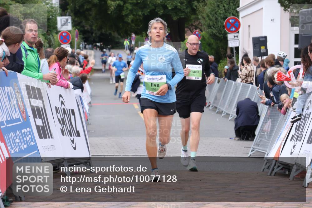 30.08.2026 - Blankeneser Heldenlauf Lena Gebhardt http://msf.ph/oto/10077128 30.08.2026 10:36:44 Ziel 5077, 5084, 5264 meine-sportfotos.de
