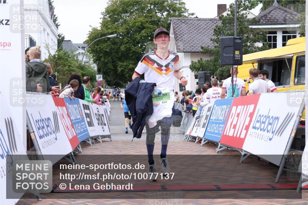30.08.2026 - Blankeneser Heldenlauf Lena Gebhardt http://msf.ph/oto/10077137 30.08.2026 10:36:54 Ziel 5084, 5359, 5371 meine-sportfotos.de