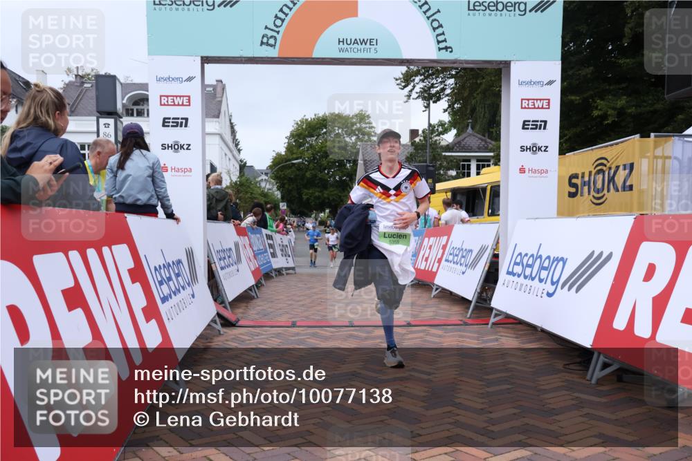 30.08.2026 - Blankeneser Heldenlauf Lena Gebhardt http://msf.ph/oto/10077138 30.08.2026 10:36:54 Ziel 5084, 5359, 5371 meine-sportfotos.de
