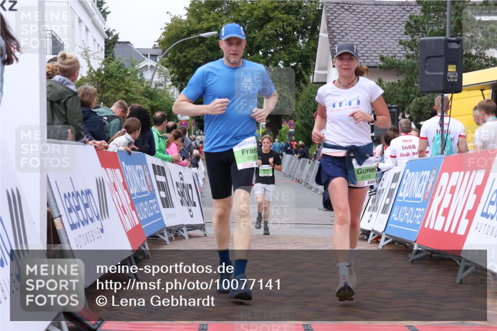 30.08.2026 - Blankeneser Heldenlauf Lena Gebhardt http://msf.ph/oto/10077141 30.08.2026 10:37:00 Ziel 5359, 5538, 5539 meine-sportfotos.de