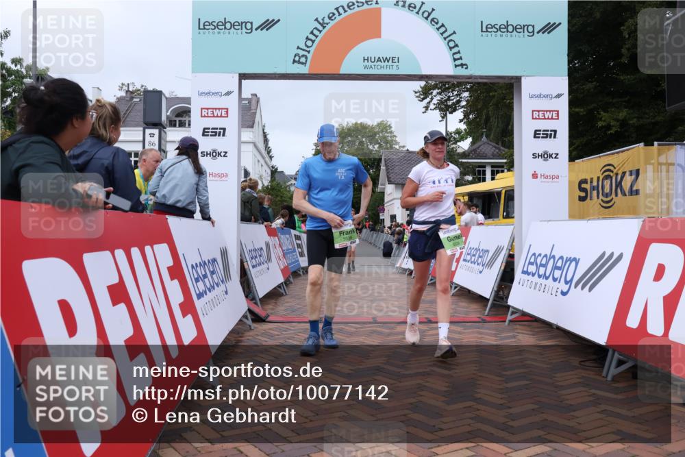 30.08.2026 - Blankeneser Heldenlauf Lena Gebhardt http://msf.ph/oto/10077142 30.08.2026 10:37:01 Ziel 5013, 5359, 5538, 5539 meine-sportfotos.de