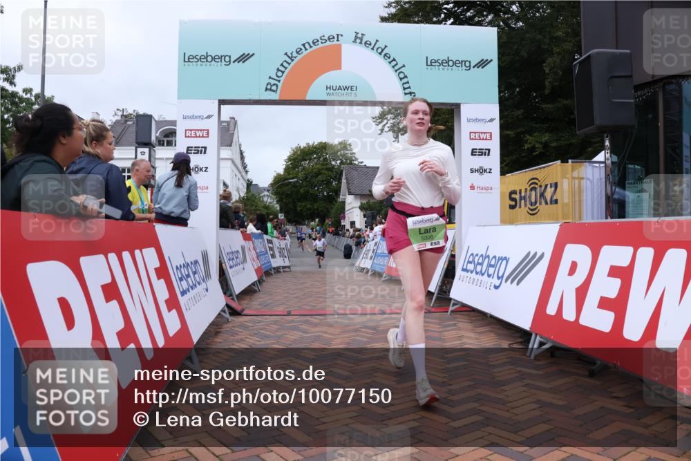 30.08.2026 - Blankeneser Heldenlauf Lena Gebhardt http://msf.ph/oto/10077150 30.08.2026 10:37:08 Ziel 5013, 5306, 5538, 5539 meine-sportfotos.de