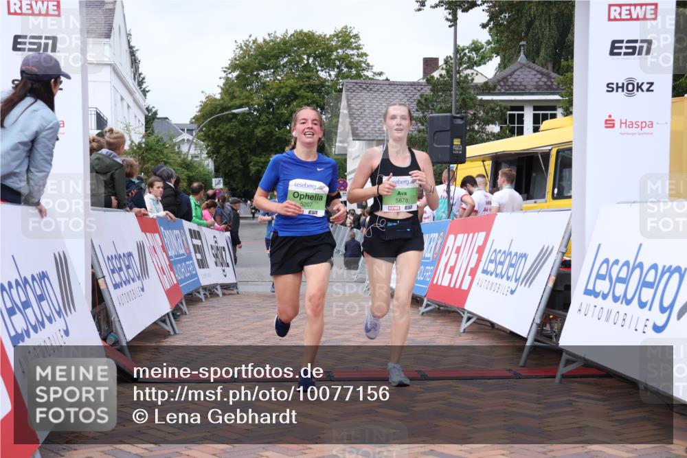 30.08.2026 - Blankeneser Heldenlauf Lena Gebhardt http://msf.ph/oto/10077156 30.08.2026 10:37:17 Ziel 5207, 5790, 5817, 5878 meine-sportfotos.de