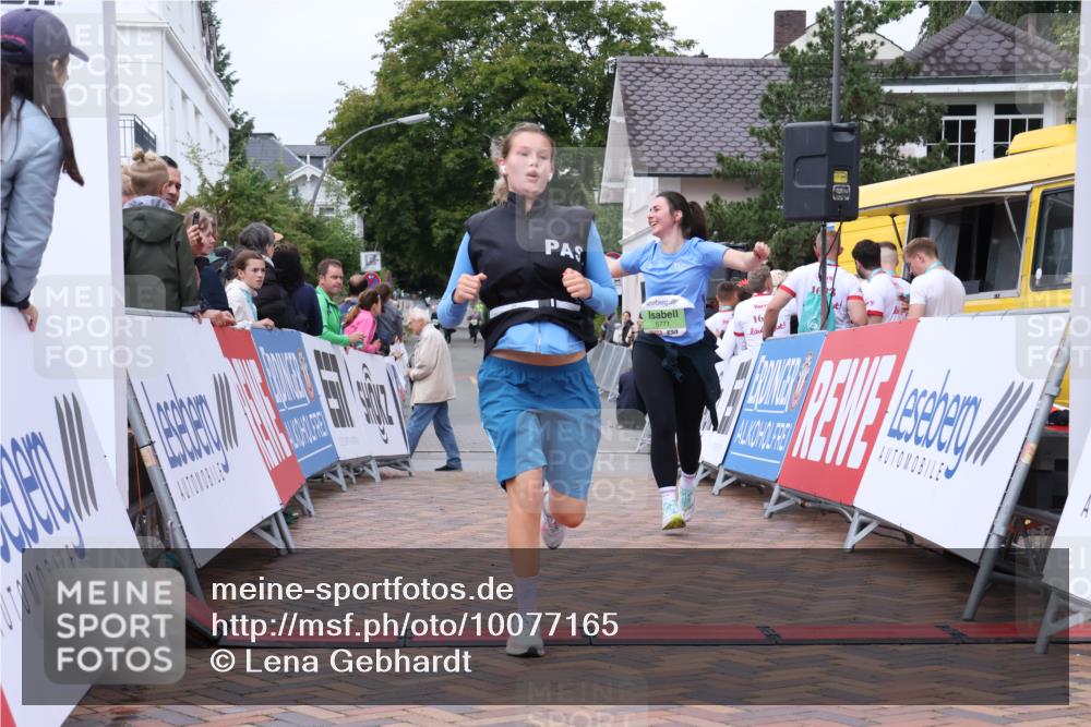 30.08.2026 - Blankeneser Heldenlauf Lena Gebhardt http://msf.ph/oto/10077165 30.08.2026 10:37:28 Ziel 5241, 5771, 5790 meine-sportfotos.de