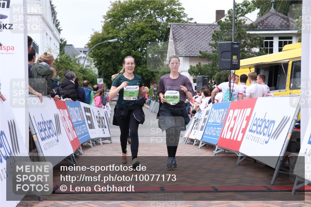 30.08.2026 - Blankeneser Heldenlauf Lena Gebhardt http://msf.ph/oto/10077173 30.08.2026 10:37:52 Ziel 5201, 5752, 5861 meine-sportfotos.de