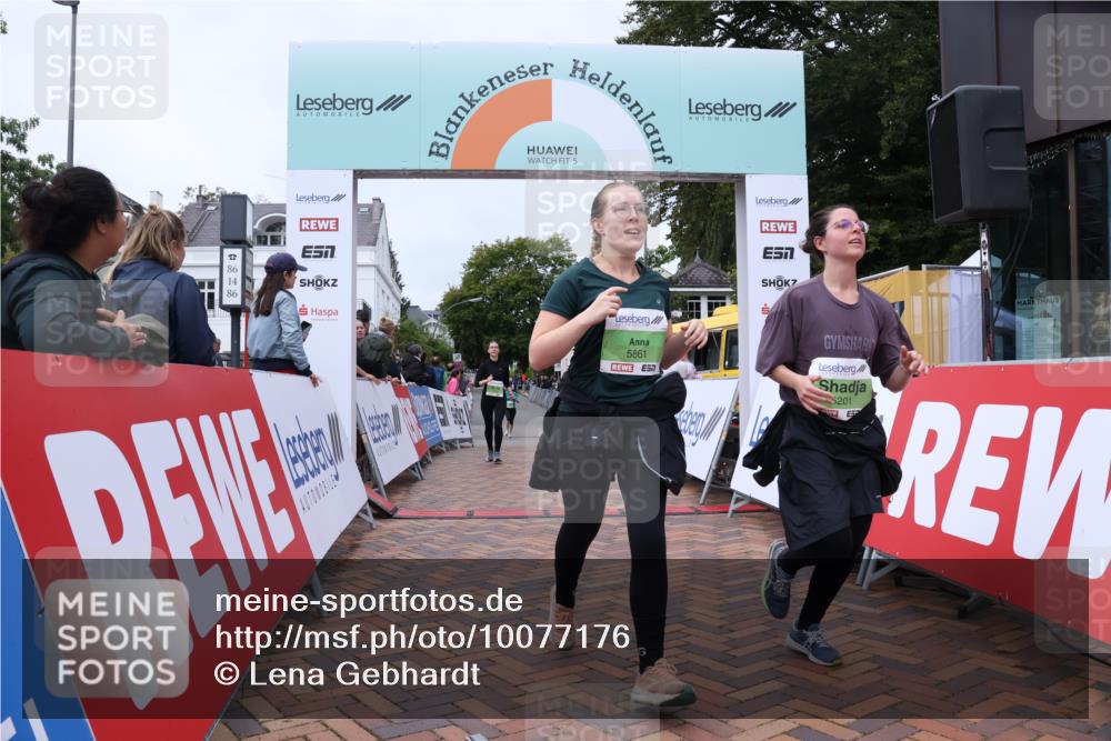 30.08.2026 - Blankeneser Heldenlauf Lena Gebhardt http://msf.ph/oto/10077176 30.08.2026 10:37:54 Ziel 5201, 5752, 5861 meine-sportfotos.de