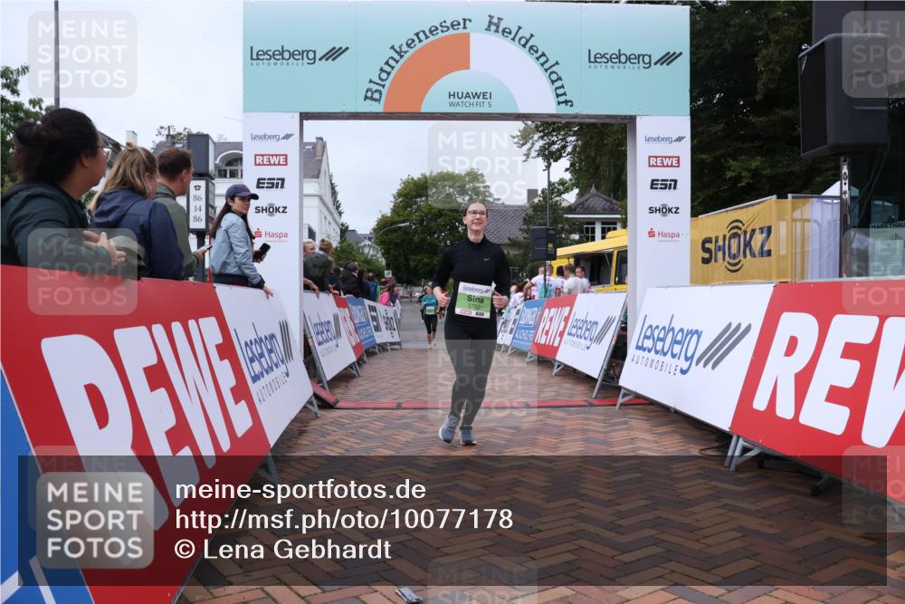 30.08.2026 - Blankeneser Heldenlauf Lena Gebhardt http://msf.ph/oto/10077178 30.08.2026 10:37:56 Ziel 5177, 5201, 5752, 5861 meine-sportfotos.de