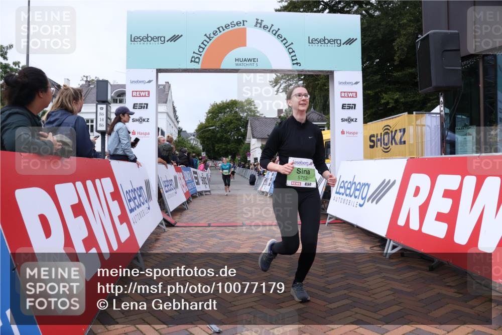 30.08.2026 - Blankeneser Heldenlauf Lena Gebhardt http://msf.ph/oto/10077179 30.08.2026 10:37:56 Ziel 5177, 5201, 5752, 5861 meine-sportfotos.de