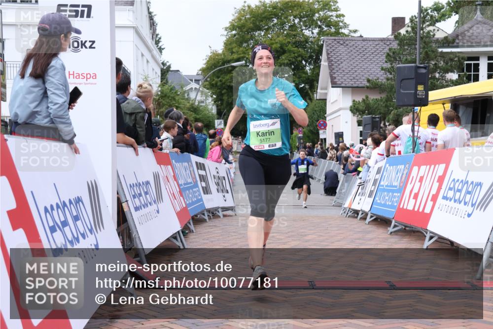 30.08.2026 - Blankeneser Heldenlauf Lena Gebhardt http://msf.ph/oto/10077181 30.08.2026 10:38:00 Ziel 5177, 5201, 5752, 5861 meine-sportfotos.de