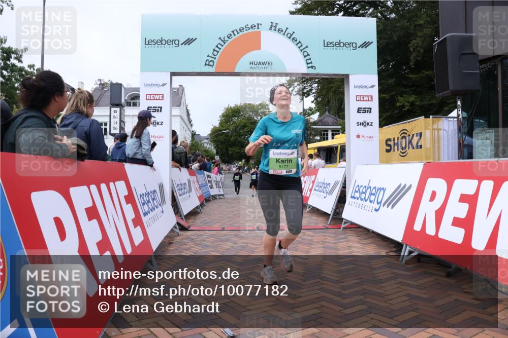 30.08.2026 - Blankeneser Heldenlauf Lena Gebhardt http://msf.ph/oto/10077182 30.08.2026 10:38:01 Ziel 5177, 5201, 5752, 5861 meine-sportfotos.de