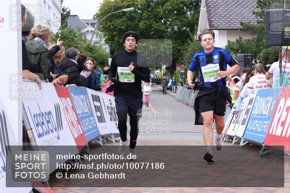 30.08.2026 - Blankeneser Heldenlauf Lena Gebhardt http://msf.ph/oto/10077186 30.08.2026 10:38:05 Ziel 5177, 5433, 5639 meine-sportfotos.de