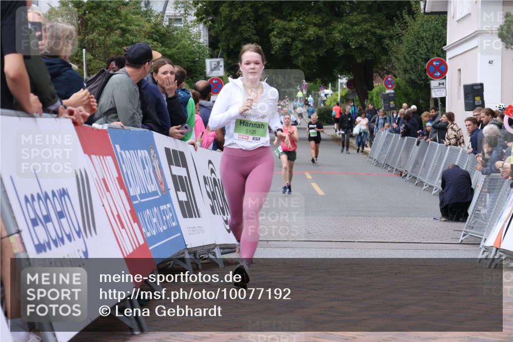 30.08.2026 - Blankeneser Heldenlauf Lena Gebhardt http://msf.ph/oto/10077192 30.08.2026 10:38:14 Ziel 5125, 5433, 5639 meine-sportfotos.de