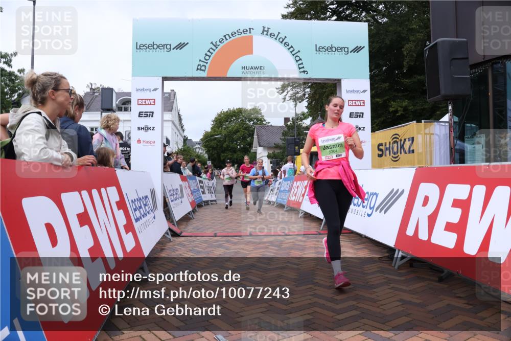 30.08.2026 - Blankeneser Heldenlauf Lena Gebhardt http://msf.ph/oto/10077243 30.08.2026 10:39:14 Ziel 5194, 5347, 5364, 5436, 5502, 5608, 5755, 5756, 5757, 5759 meine-sportfotos.de