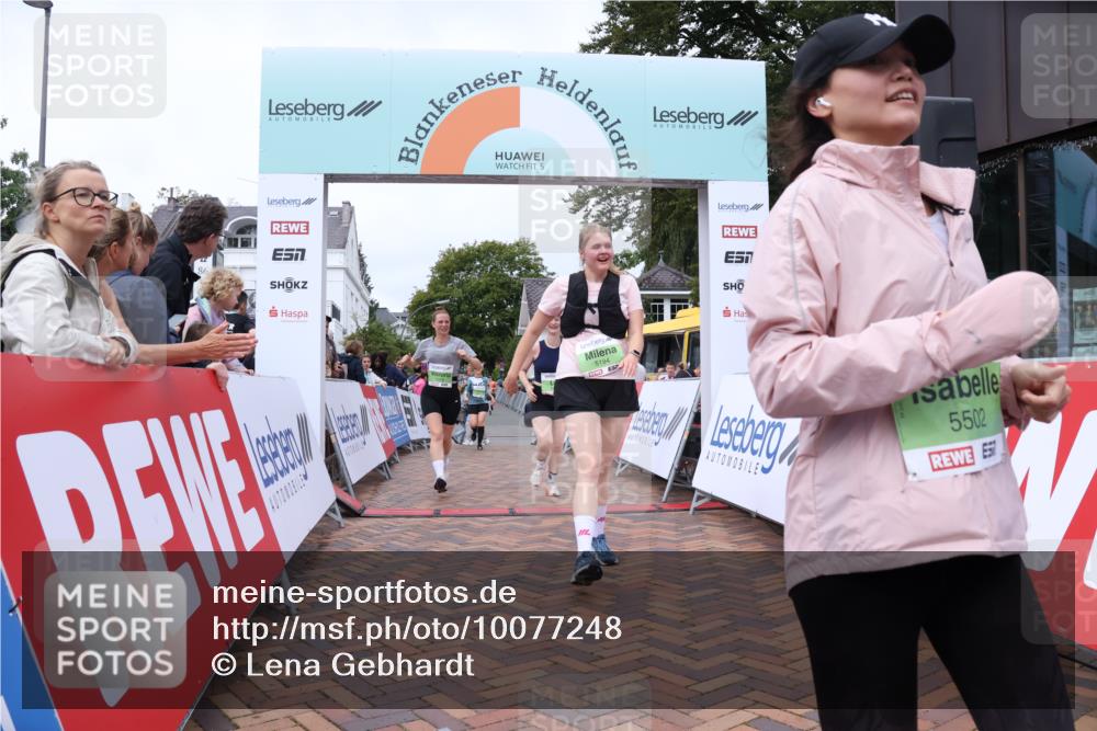 30.08.2026 - Blankeneser Heldenlauf Lena Gebhardt http://msf.ph/oto/10077248 30.08.2026 10:39:18 Ziel 5194, 5278, 5364, 5436, 5446, 5502, 5547, 5608 meine-sportfotos.de
