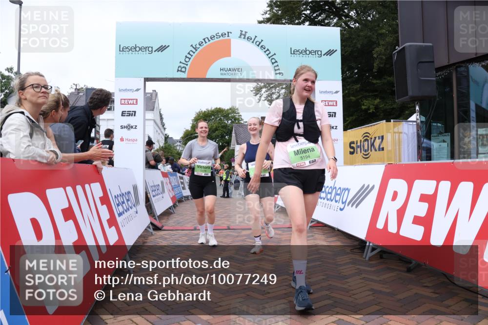 30.08.2026 - Blankeneser Heldenlauf Lena Gebhardt http://msf.ph/oto/10077249 30.08.2026 10:39:19 Ziel 5194, 5278, 5364, 5436, 5446, 5502, 5547, 5608 meine-sportfotos.de