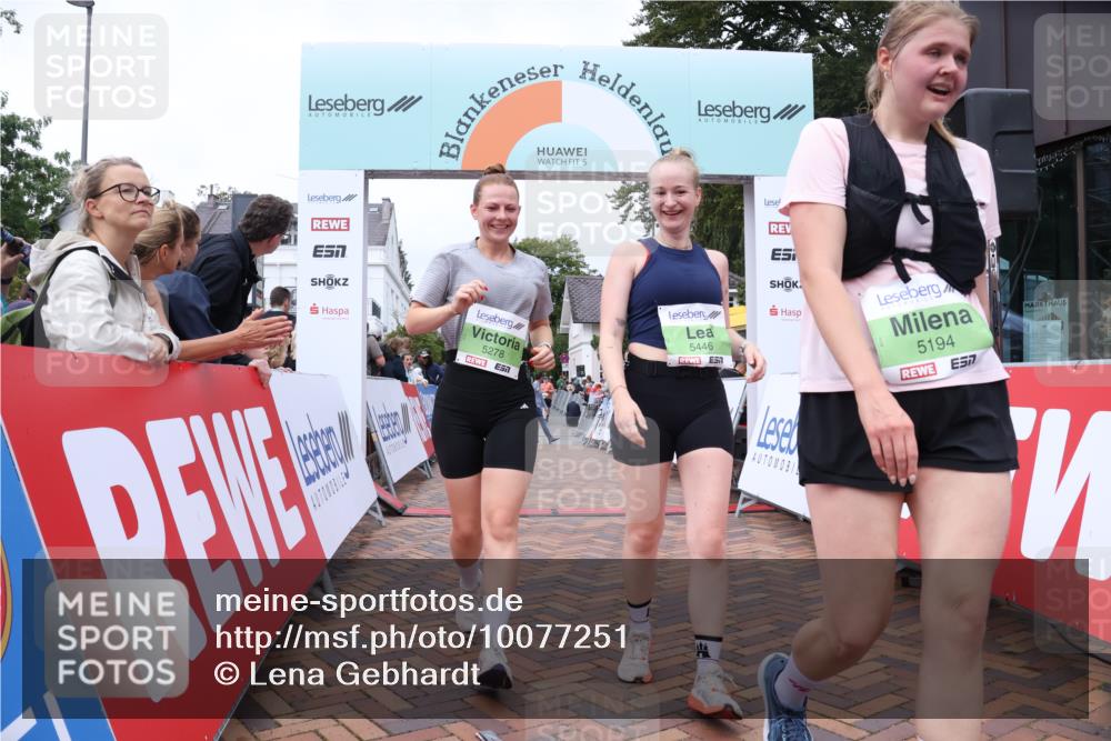 30.08.2026 - Blankeneser Heldenlauf Lena Gebhardt http://msf.ph/oto/10077251 30.08.2026 10:39:20 Ziel 5194, 5278, 5364, 5436, 5446, 5502, 5547, 5608 meine-sportfotos.de