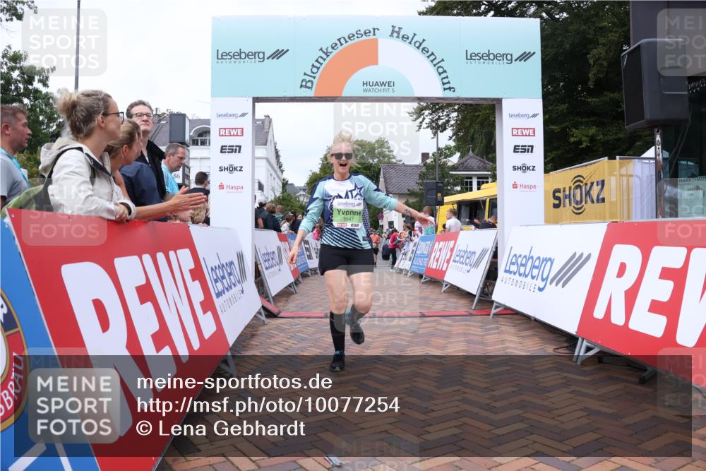 30.08.2026 - Blankeneser Heldenlauf Lena Gebhardt http://msf.ph/oto/10077254 30.08.2026 10:39:22 Ziel 5194, 5278, 5436, 5446, 5502, 5547, 5608 meine-sportfotos.de