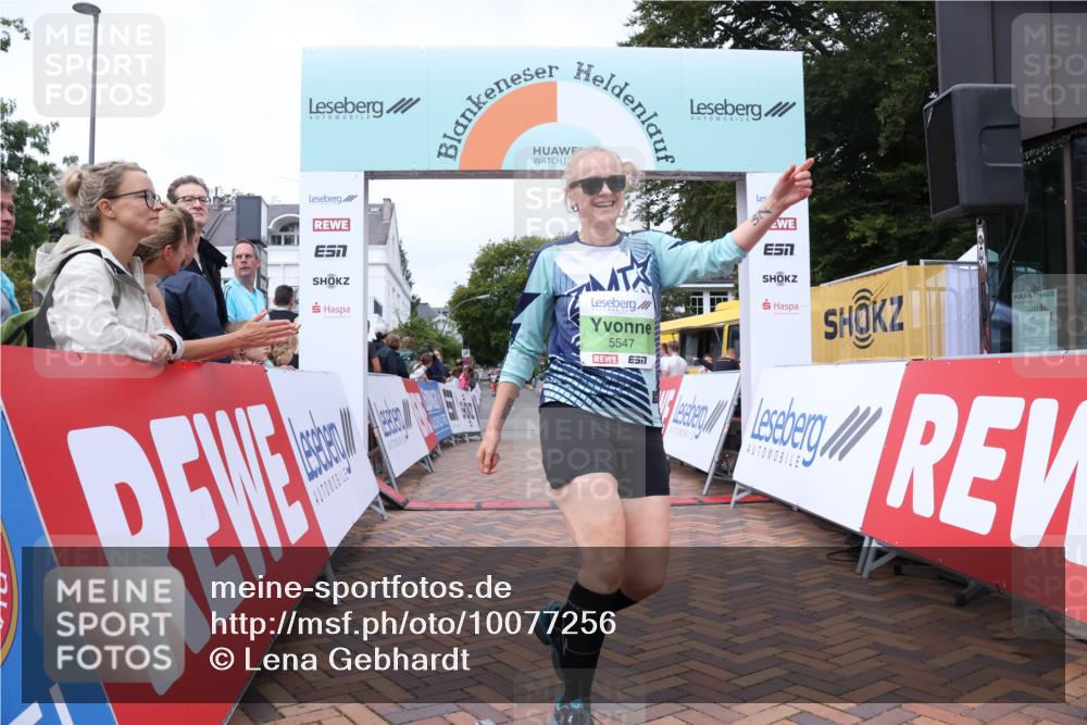 30.08.2026 - Blankeneser Heldenlauf Lena Gebhardt http://msf.ph/oto/10077256 30.08.2026 10:39:23 Ziel 5194, 5278, 5436, 5446, 5502, 5547, 5608 meine-sportfotos.de