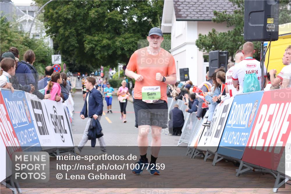 30.08.2026 - Blankeneser Heldenlauf Lena Gebhardt http://msf.ph/oto/10077259 30.08.2026 10:39:26 Ziel 5236, 5278, 5446, 5547 meine-sportfotos.de