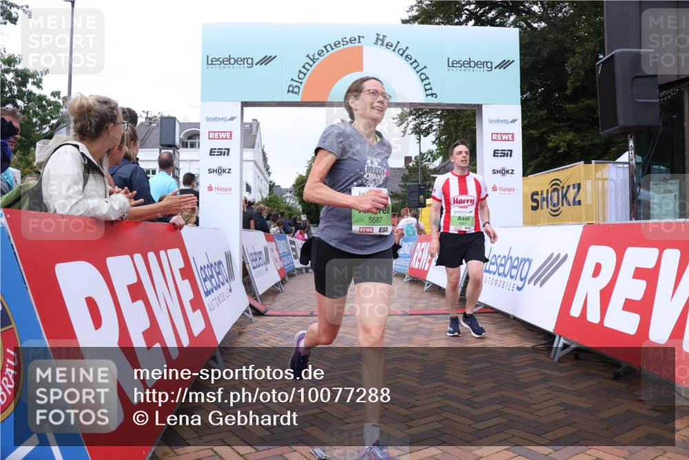 30.08.2026 - Blankeneser Heldenlauf Lena Gebhardt http://msf.ph/oto/10077288 30.08.2026 10:39:54 Ziel 5053, 5200, 5338, 5360, 5437, 5667, 5687 meine-sportfotos.de