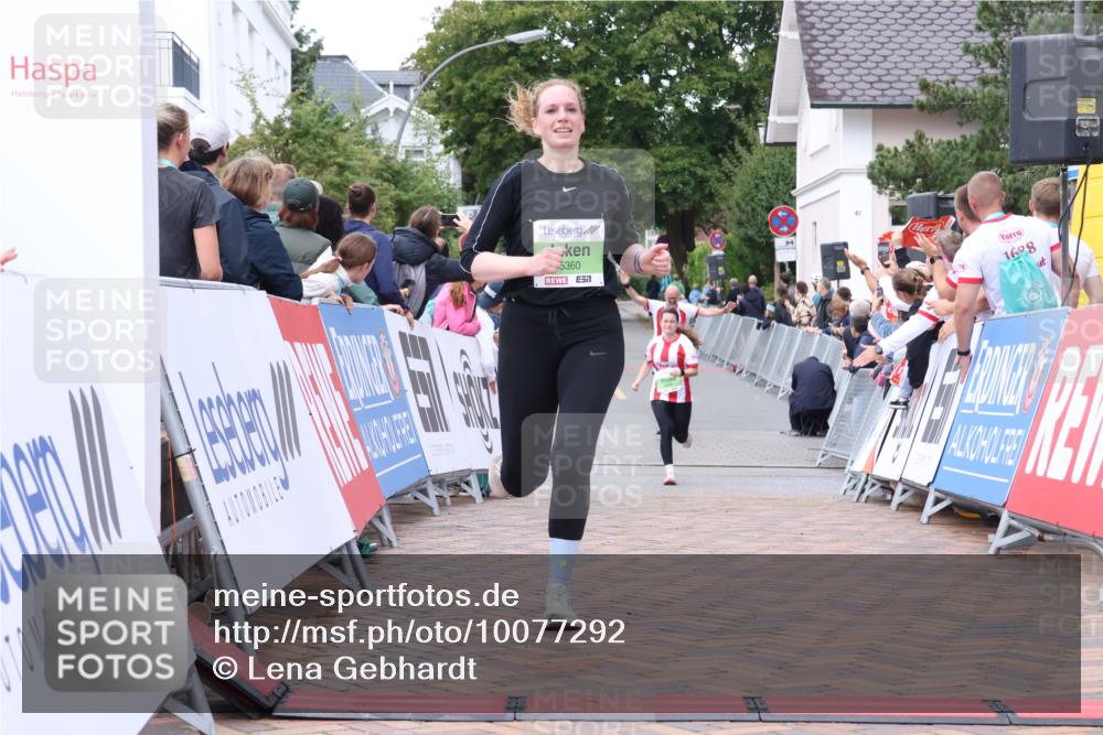 30.08.2026 - Blankeneser Heldenlauf Lena Gebhardt http://msf.ph/oto/10077292 30.08.2026 10:39:56 Ziel 5053, 5200, 5338, 5360, 5437, 5667, 5687 meine-sportfotos.de