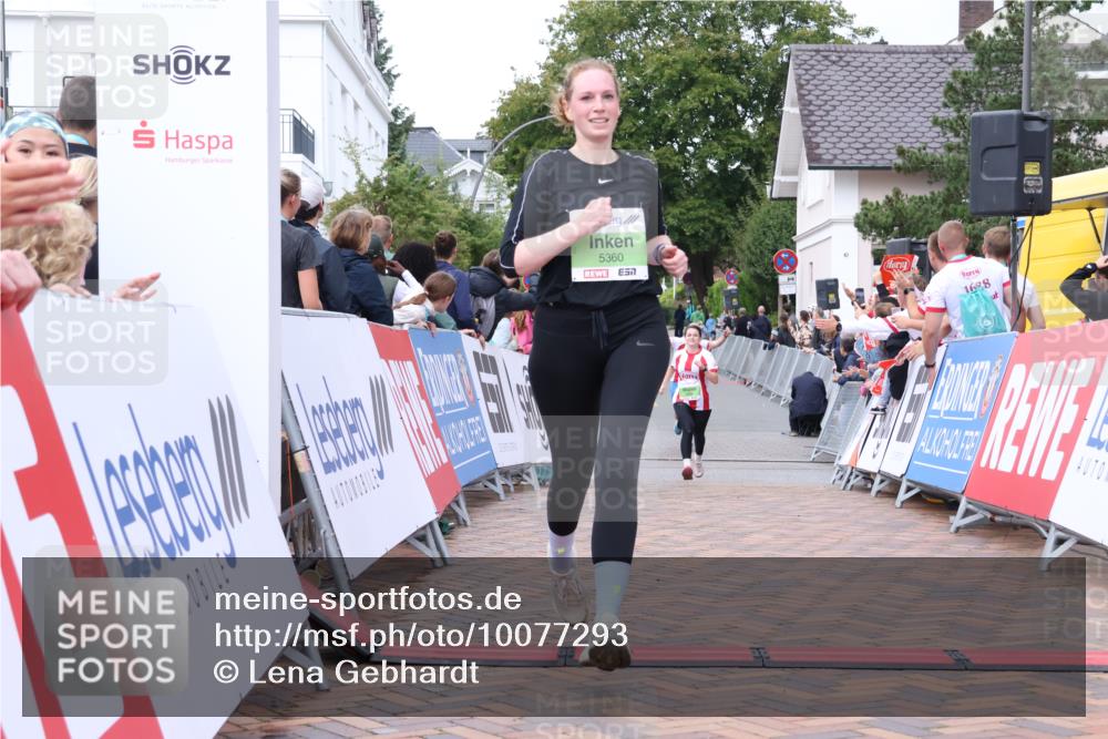 30.08.2026 - Blankeneser Heldenlauf Lena Gebhardt http://msf.ph/oto/10077293 30.08.2026 10:39:57 Ziel 5053, 5200, 5360, 5667, 5687 meine-sportfotos.de