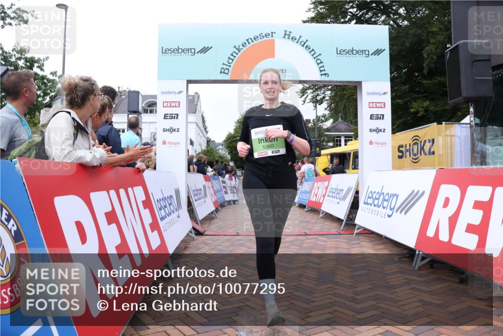 30.08.2026 - Blankeneser Heldenlauf Lena Gebhardt http://msf.ph/oto/10077295 30.08.2026 10:39:58 Ziel 5053, 5360, 5667, 5668, 5687 meine-sportfotos.de