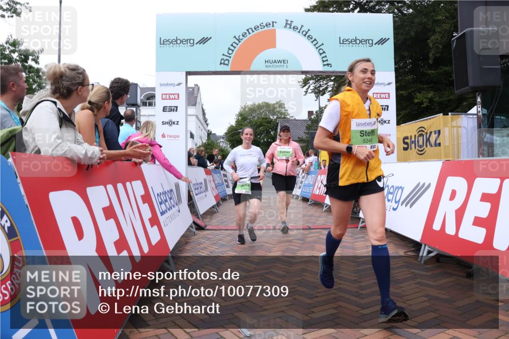 30.08.2026 - Blankeneser Heldenlauf Lena Gebhardt http://msf.ph/oto/10077309 30.08.2026 10:40:11 Ziel 5143, 5345, 5440, 5447, 5669 meine-sportfotos.de