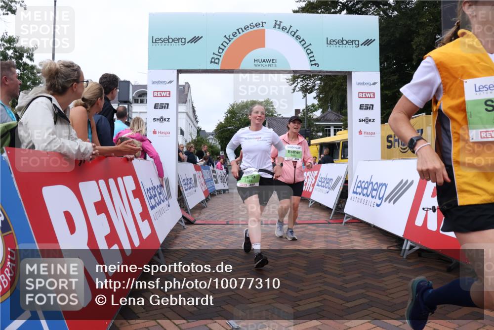 30.08.2026 - Blankeneser Heldenlauf Lena Gebhardt http://msf.ph/oto/10077310 30.08.2026 10:40:12 Ziel 5143, 5345, 5440, 5447, 5669 meine-sportfotos.de