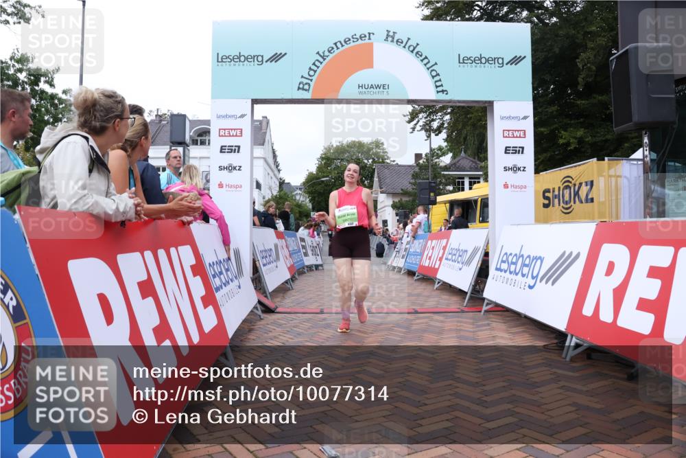 30.08.2026 - Blankeneser Heldenlauf Lena Gebhardt http://msf.ph/oto/10077314 30.08.2026 10:40:13 Ziel 5143, 5345, 5440, 5447, 5669 meine-sportfotos.de