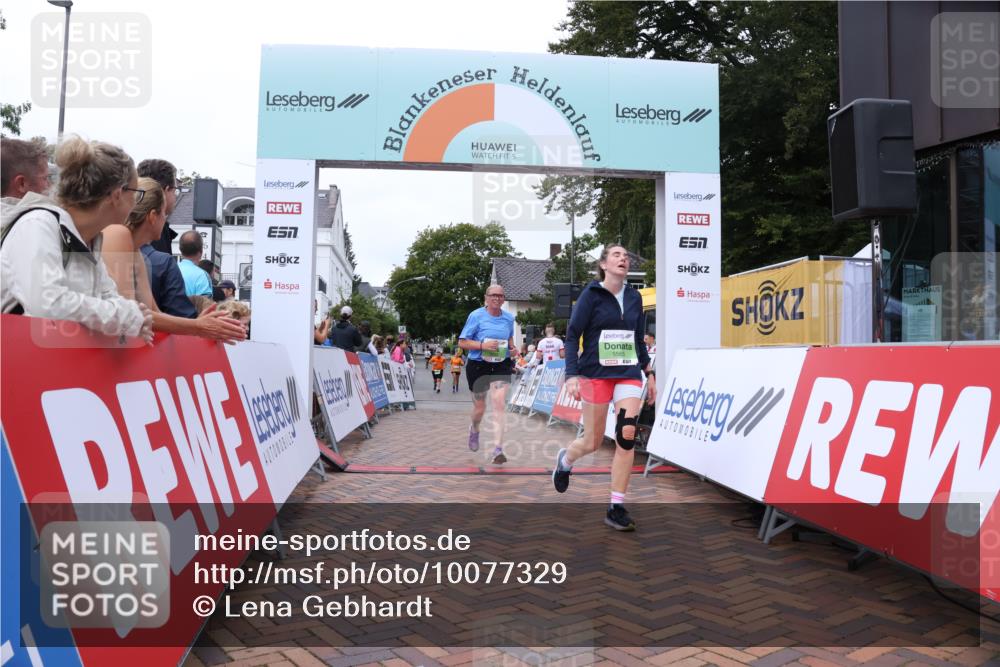 30.08.2026 - Blankeneser Heldenlauf Lena Gebhardt http://msf.ph/oto/10077329 30.08.2026 10:40:38 Ziel 5559, 5565 meine-sportfotos.de