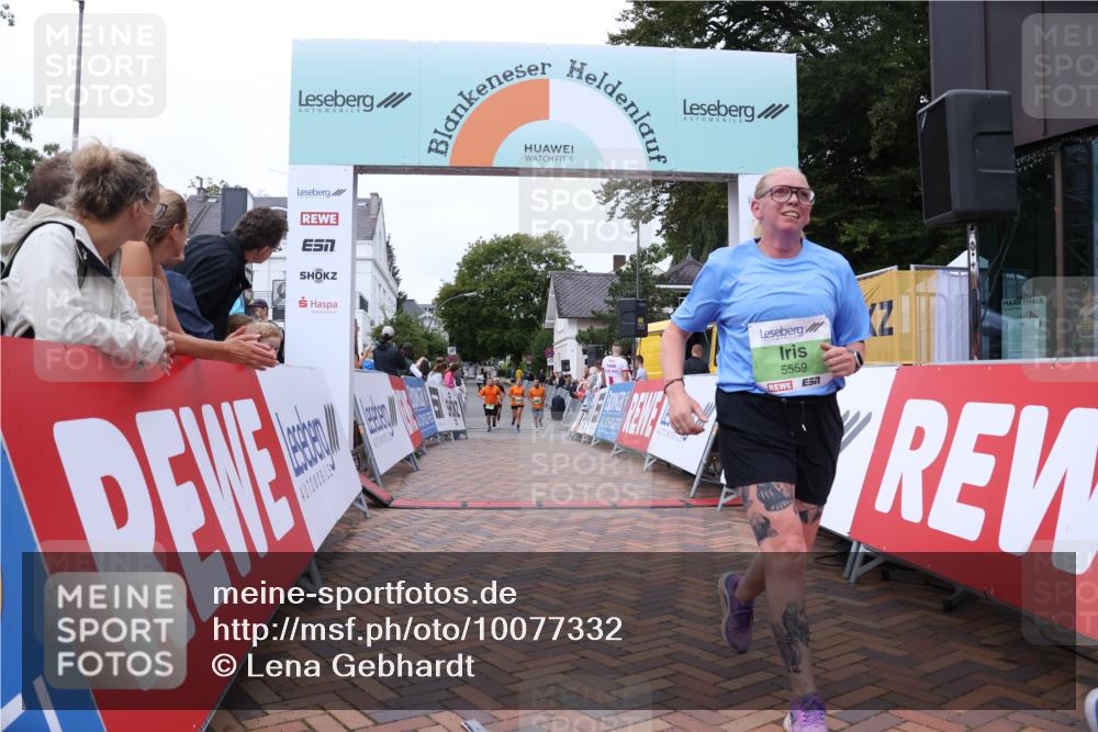 30.08.2026 - Blankeneser Heldenlauf Lena Gebhardt http://msf.ph/oto/10077332 30.08.2026 10:40:40 Ziel 5559, 5565 meine-sportfotos.de