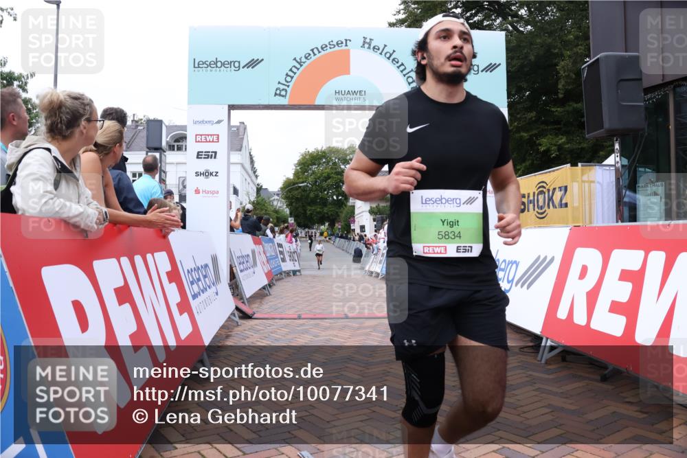 30.08.2026 - Blankeneser Heldenlauf Lena Gebhardt http://msf.ph/oto/10077341 30.08.2026 10:40:50 Ziel 5576, 5577, 5578, 5834 meine-sportfotos.de