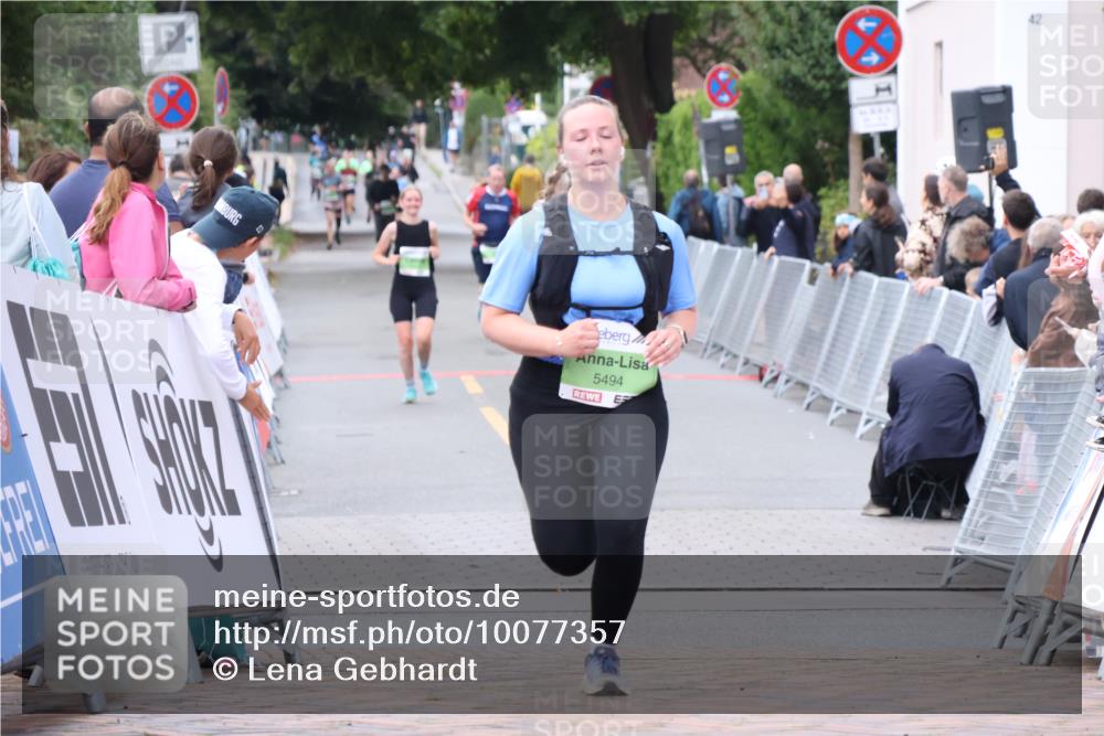 30.08.2026 - Blankeneser Heldenlauf Lena Gebhardt http://msf.ph/oto/10077357 30.08.2026 10:41:09 Ziel 5410, 5494 meine-sportfotos.de