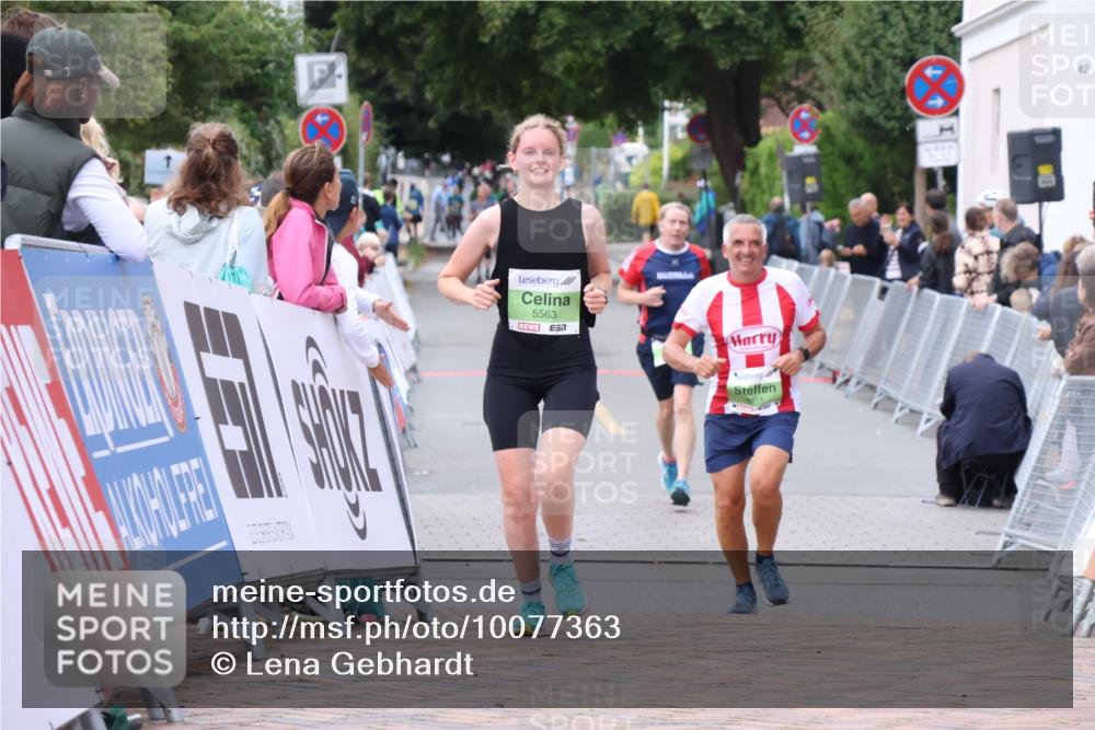 30.08.2026 - Blankeneser Heldenlauf Lena Gebhardt http://msf.ph/oto/10077363 30.08.2026 10:41:19 Ziel 5494, 5563 meine-sportfotos.de