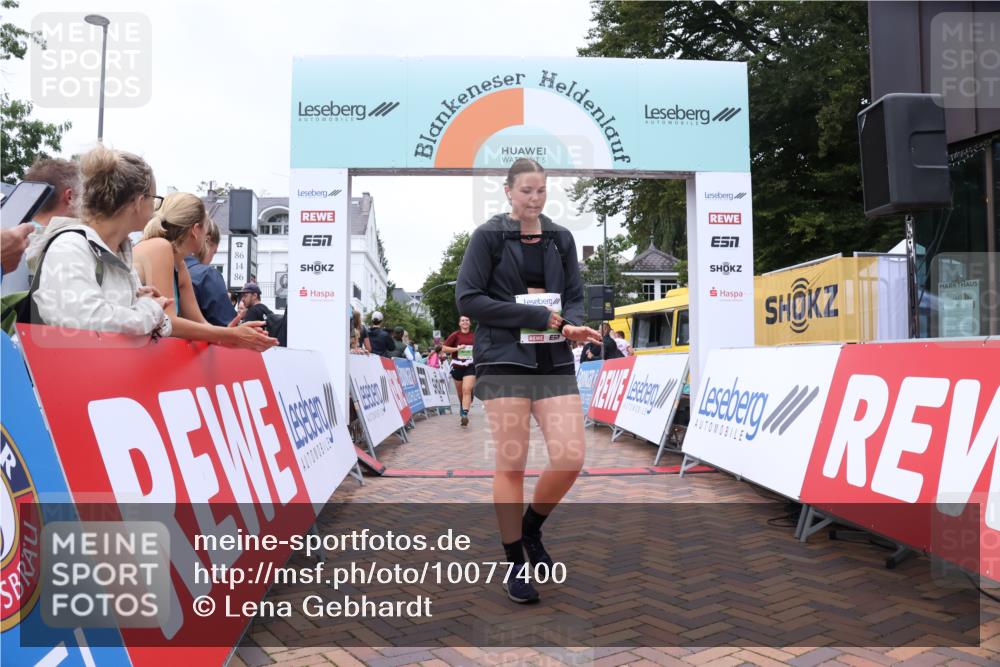 30.08.2026 - Blankeneser Heldenlauf Lena Gebhardt http://msf.ph/oto/10077400 30.08.2026 10:42:02 Ziel 5047, 5128, 5567, 5568 meine-sportfotos.de