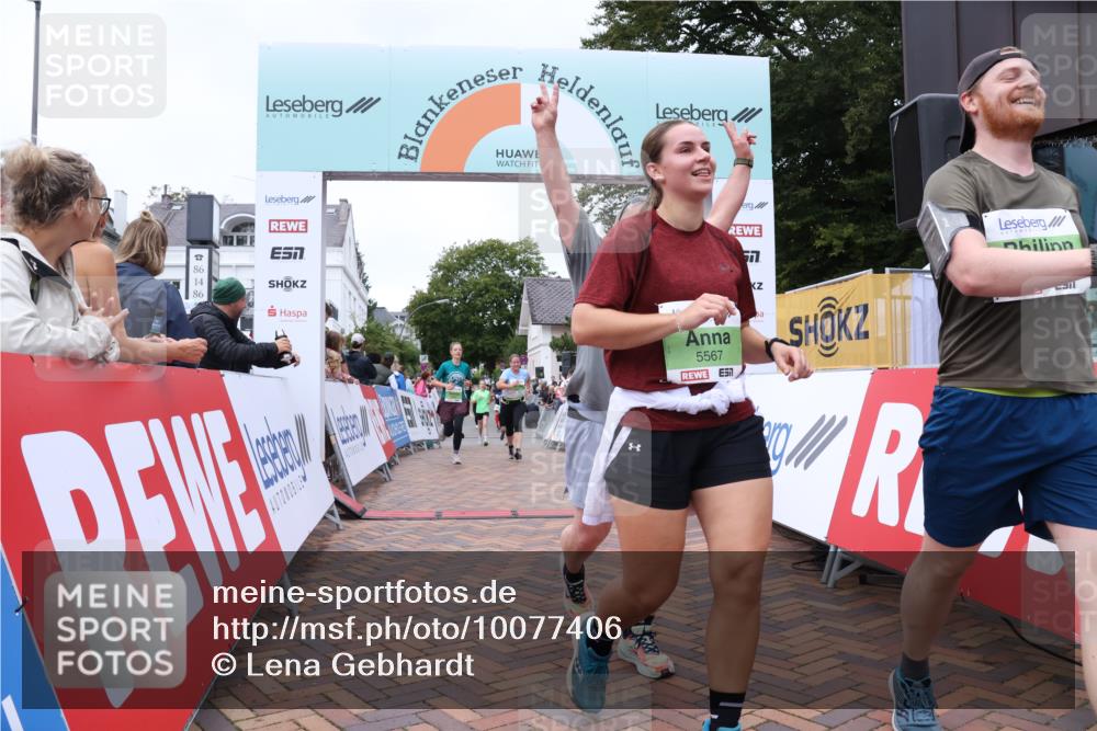 30.08.2026 - Blankeneser Heldenlauf Lena Gebhardt http://msf.ph/oto/10077406 30.08.2026 10:42:06 Ziel 5047, 5128, 5400, 5567, 5568, 5605 meine-sportfotos.de