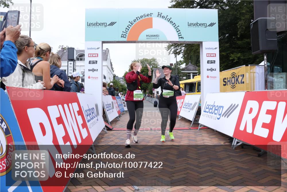 30.08.2026 - Blankeneser Heldenlauf Lena Gebhardt http://msf.ph/oto/10077422 30.08.2026 10:42:20 Ziel 5063, 5382, 5429, 5541, 5542 meine-sportfotos.de