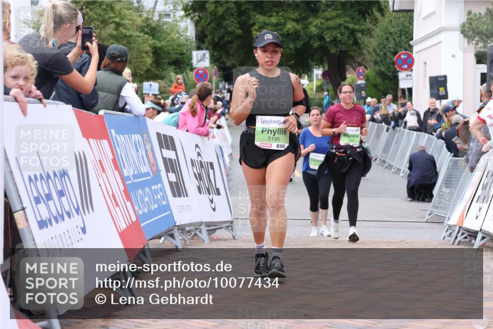 30.08.2026 - Blankeneser Heldenlauf Lena Gebhardt http://msf.ph/oto/10077434 30.08.2026 10:42:34 Ziel 5195, 5344, 5396 meine-sportfotos.de