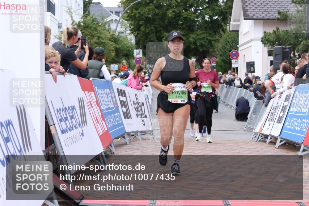 30.08.2026 - Blankeneser Heldenlauf Lena Gebhardt http://msf.ph/oto/10077435 30.08.2026 10:42:35 Ziel 5195, 5344, 5396 meine-sportfotos.de