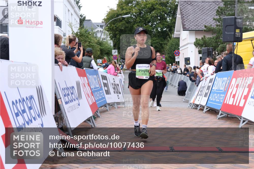 30.08.2026 - Blankeneser Heldenlauf Lena Gebhardt http://msf.ph/oto/10077436 30.08.2026 10:42:35 Ziel 5195, 5344, 5396 meine-sportfotos.de