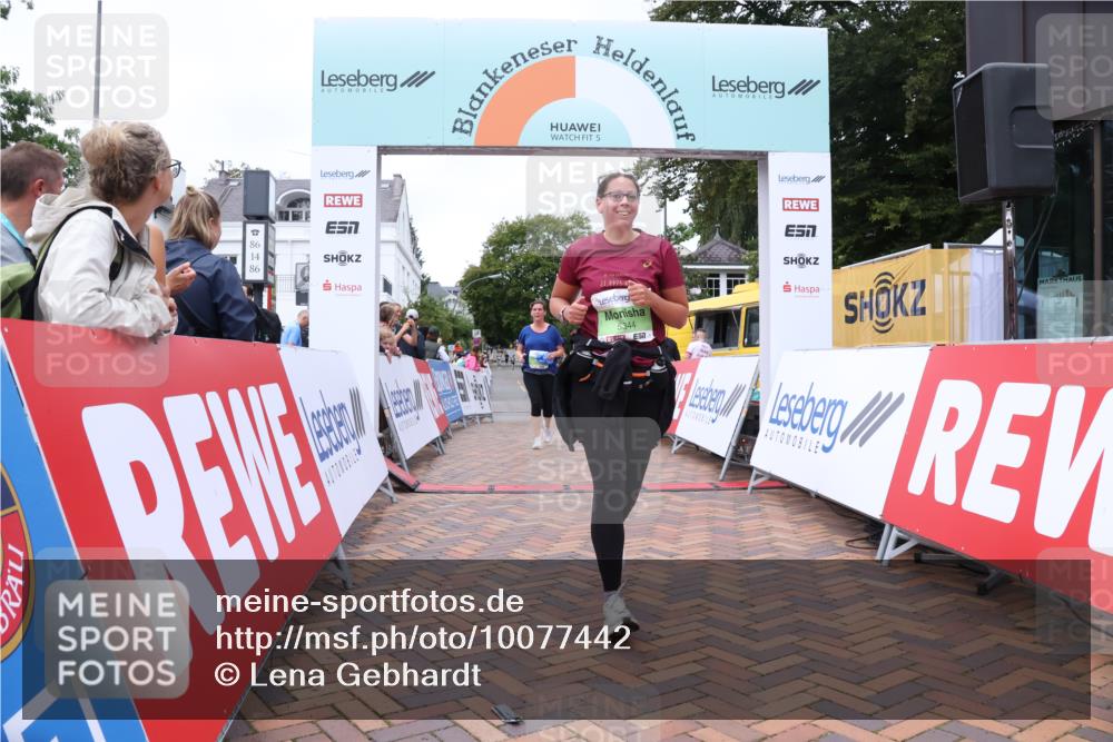 30.08.2026 - Blankeneser Heldenlauf Lena Gebhardt http://msf.ph/oto/10077442 30.08.2026 10:42:40 Ziel 5195, 5344, 5626, 5774 meine-sportfotos.de