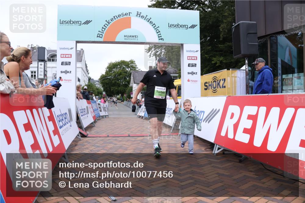 30.08.2026 - Blankeneser Heldenlauf Lena Gebhardt http://msf.ph/oto/10077456 30.08.2026 10:42:51 Ziel 5027, 5381 meine-sportfotos.de