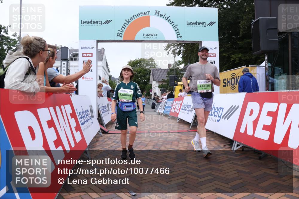 30.08.2026 - Blankeneser Heldenlauf Lena Gebhardt http://msf.ph/oto/10077466 30.08.2026 10:43:13 Ziel 5227, 5355, 5442 meine-sportfotos.de